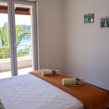 Apartman Klara Lumbarda Kültér fotó