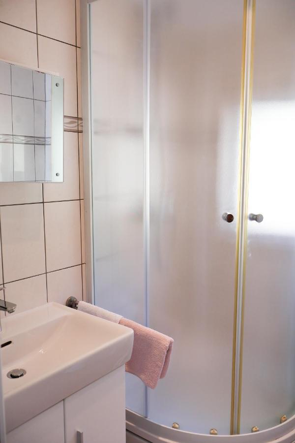 Apartman Klara Lumbarda Kültér fotó