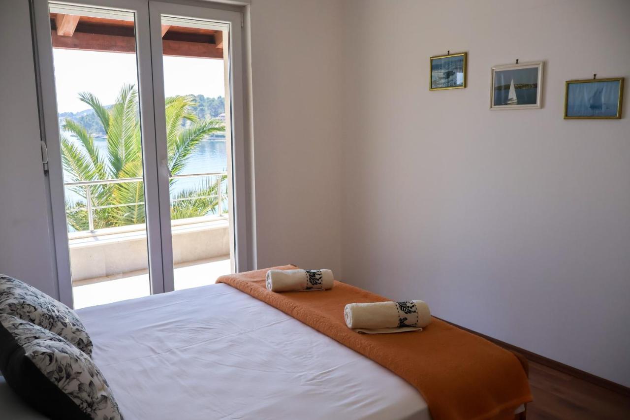 Apartman Klara Lumbarda Kültér fotó