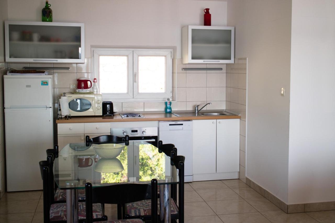 Apartman Klara Lumbarda Kültér fotó