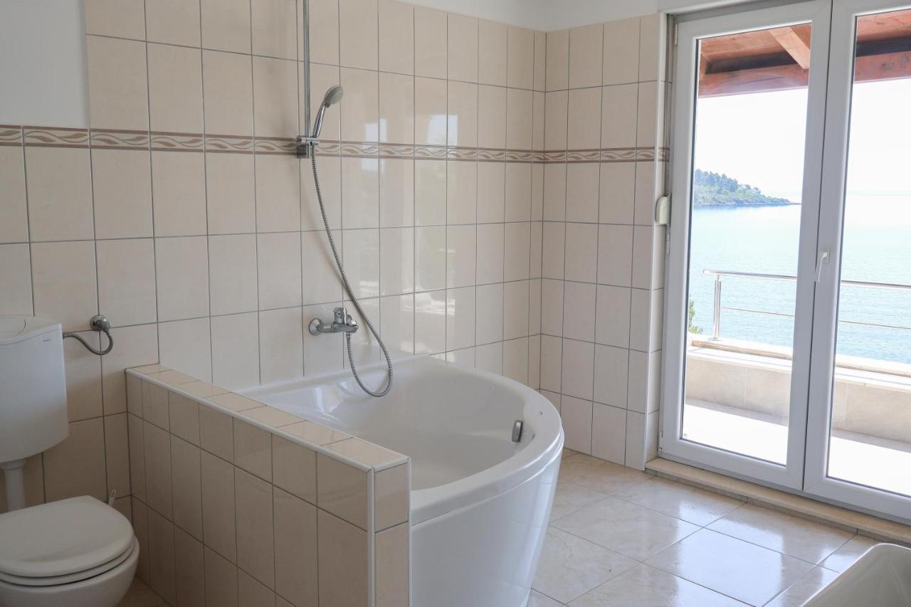 Apartman Klara Lumbarda Kültér fotó